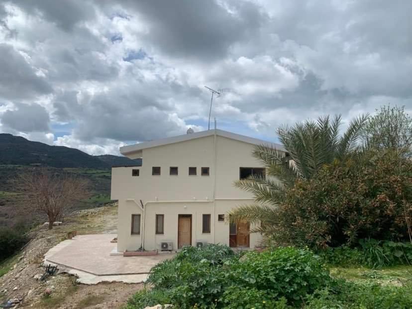 Extreme View Cafe And Rooms To Let Prastio  외부 사진